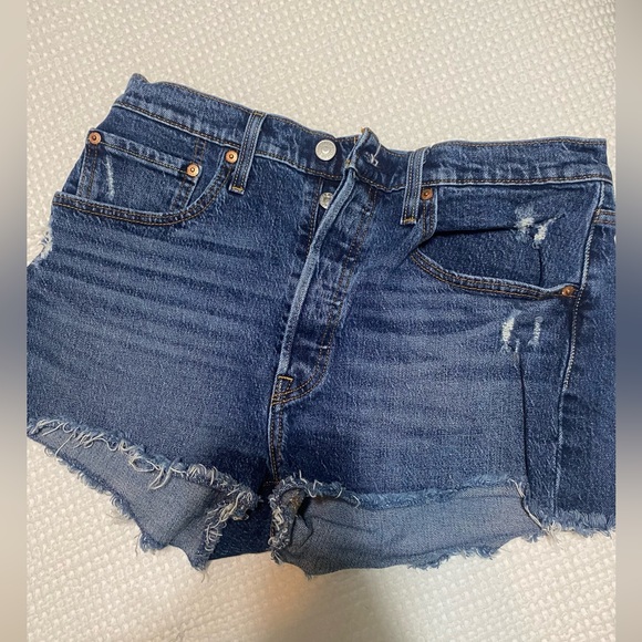 Levi’s denim shorts. Size 30. - Picture 2 of 3